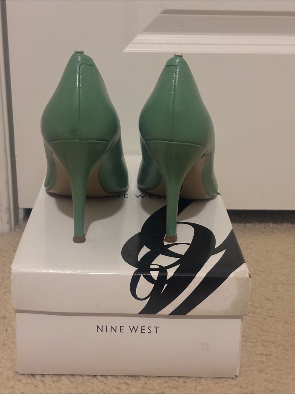 Nine West Green Pointed Toe Pumps - Picture 3 of 5